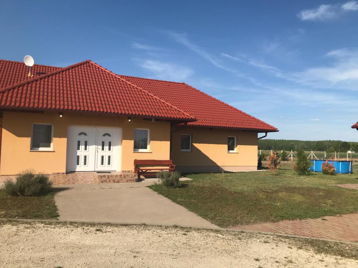Bencsik Tanya Szentkirály Exterior foto
