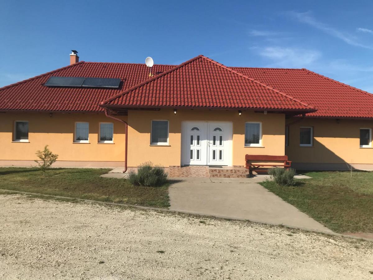 Bencsik Tanya Szentkirály Exterior foto