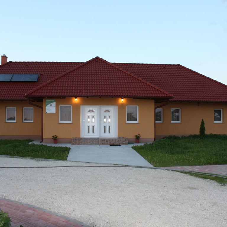 Bencsik Tanya Szentkirály Exterior foto